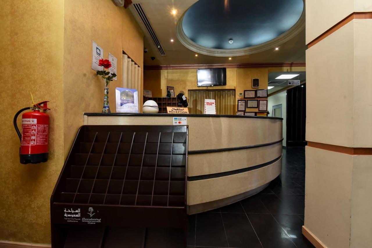 Oyo 411 Moon Hotel Даммам Экстерьер фото