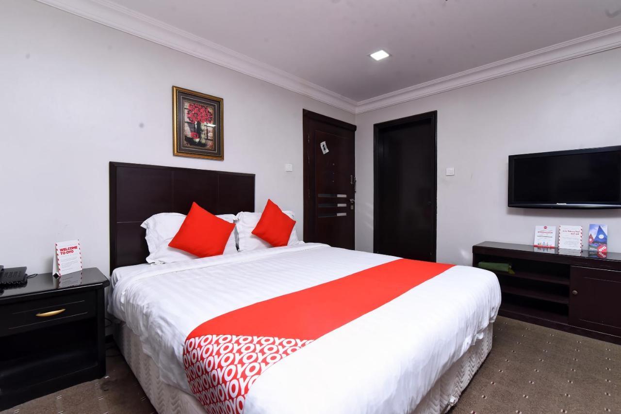 Oyo 411 Moon Hotel Даммам Экстерьер фото