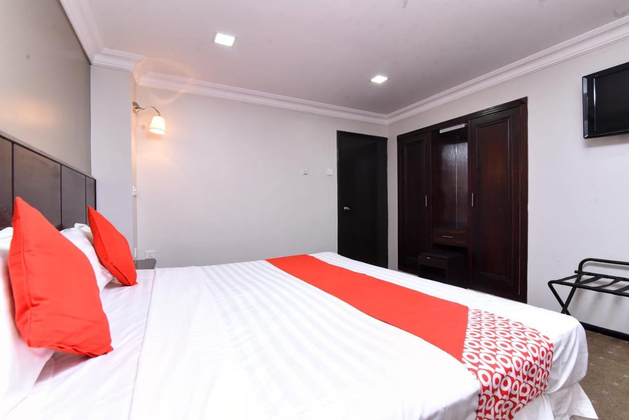Oyo 411 Moon Hotel Даммам Экстерьер фото